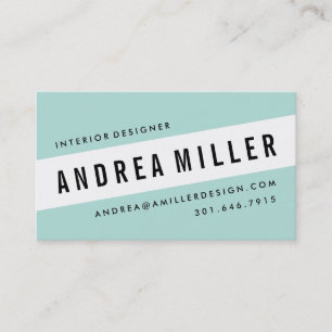 Auf einer schlanken, fett formatierten Visitenkart Visitenkarte