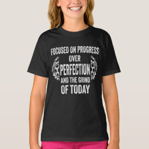 Auf Fortschritt konzentriertes Fitness-Motivations T-Shirt