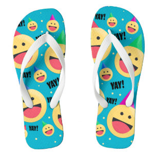 Aufgeregt Happy YAY Emojis in Party Hats Socken Flip Flops