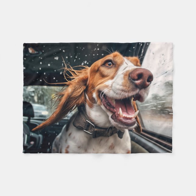 Aufgeregter Hund auf Rainy Car Ride Art Print Fleecedecke (Vorderseite (Horizontal))