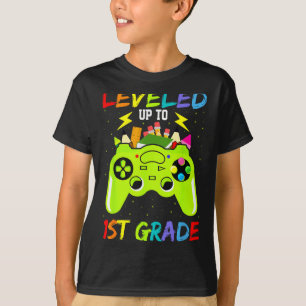 Aufgestiegen zur 1. Klasse Gamer Zurück zur Schule T-Shirt
