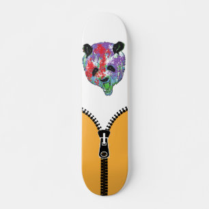 Aufgezogener Verrückter Panda Skateboard