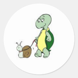Aufkleber-Schildkröte, die eine Schnecke geht! Runder Aufkleber