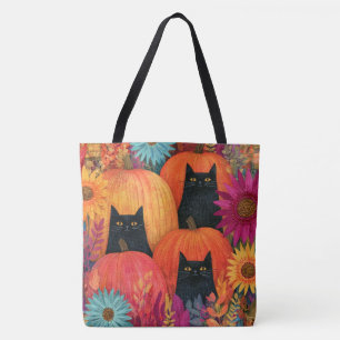 Aufmerksame schwarze Katze Herbst-Kürbisfeld