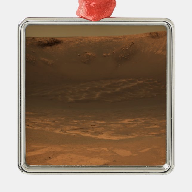 Aufprallkrater Ausdauer auf der Oberfläche von Mar Silbernes Ornament (Vorne)