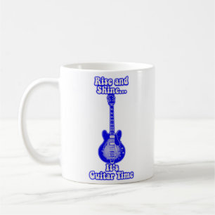 Aufstieg und Glanz. Es ist Gitarre Zeit.Retro blau Kaffeetasse