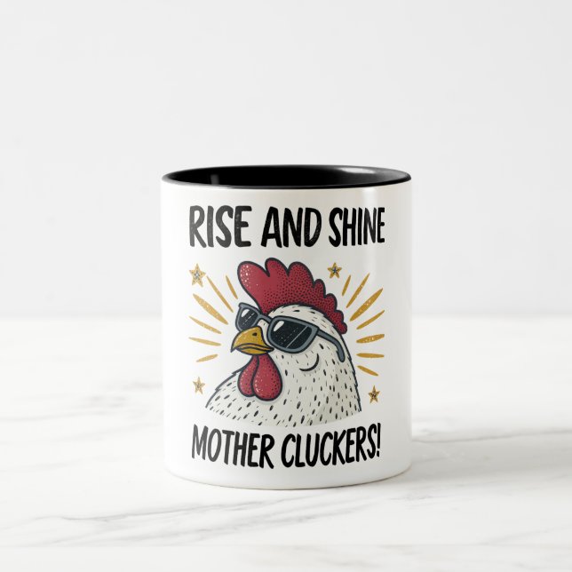 Aufstieg und schwinde Mutter Klucker! Zweifarbige Tasse (Mittel)
