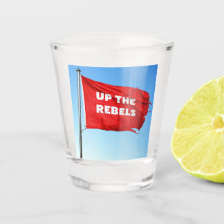 Aufwärts des Rebels-Thematikglases Schnapsglas