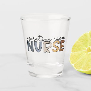 Aufwertung des Operationssaals Schnapsglas