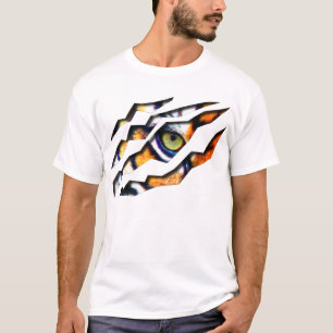 Auge des Tigerreißs durch T-Shirt