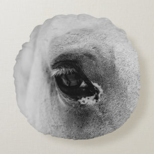 AUGE DES WEISSEN PFERDES RUNDES KISSEN