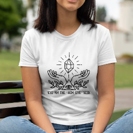 Augen am Mystical Gemstone Hands & Pyramide Tri-Blend Shirt