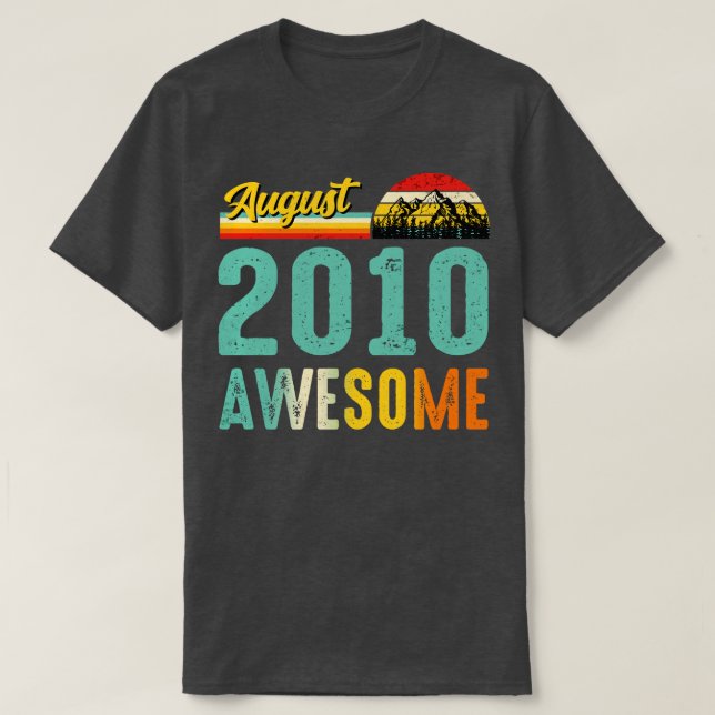August 2010 Geburtstagsgeschenk Shirt Vintager Aug (Design vorne)
