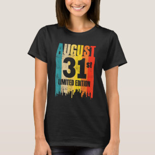 August 31 Limited Edition Monat 8 31. Tag Retro V T-Shirt
