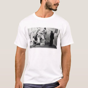 Auguste Rodin in seinem Paris-Studio T-Shirt