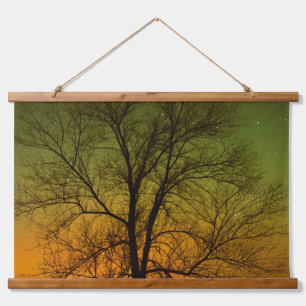 Aurora Borealis & Cottonwood Tree Wandteppich Mit Holzrahmen