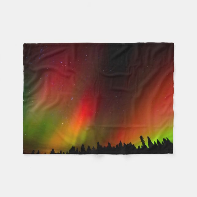 Aurora Borealis und Bäume Fleecedecke (Vorderseite (Horizontal))