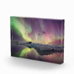Aurora-Lichter spiegeln sich in der Lagune Fotoblock