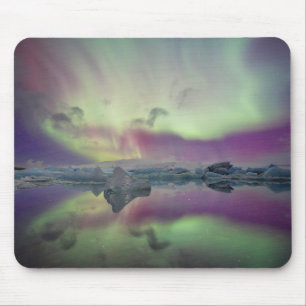 Aurora-Lichter spiegeln sich in Lagune Island Mousepad