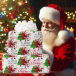 Aus dem Namen des Weihnachtsmannes frohe Weihnacht Geschenkpapier<br><div class="desc">Fügen Sie den Namen Ihres Kindes oder eine ganz neue Nachricht hinzu. Frohe Weihnachten vom Weihnachtsmann</div>