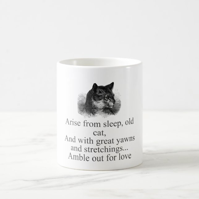 Aus der schlafenden alten Katze kommen Kaffeetasse (Mittel)