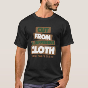 Aus einem anderen Stoff geschnitten, anders gebaut T-Shirt
