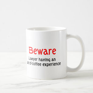 Aus Kaffee-Erfahrungs-Rechtsanwalt-Tasse heraus Tasse
