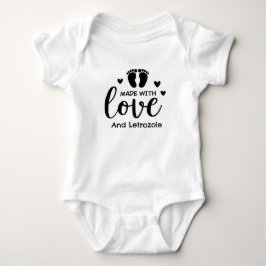 Aus Liebe und Letrozole IUI Baby Bodysuit Strampler