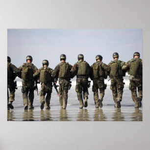 Ausbildung von Crewman Poster