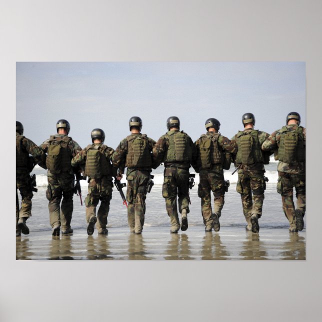 Ausbildung von Crewman Poster (Vorne)