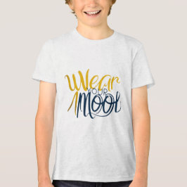 Ausdrucksstarke T - Shirt: Tragen Sie Ihre Stimmun Tri-Blend Shirt