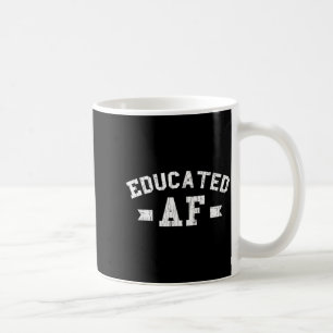Ausgebildet af lustige Promotion Abschlussgrafik Kaffeetasse