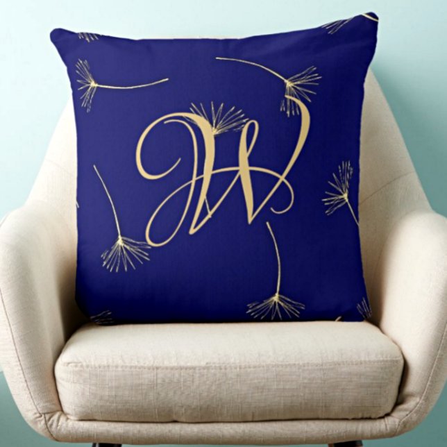 Ausgereifte Deep Blue & Gold Monogram Kissen (Von Creator hochgeladen)