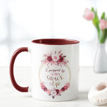 Ausgerüstet mit Gottes Grace Monogram Pink Gold Fl Tasse<br><div class="desc">"Ausgerüstet für das Leben durch Gottes Gnade" ist eine inspirierende Zitatkerze, ein wahres Kunstwerk, das die zeitlose Schönheit der Blume und die bestärkende Botschaft der Hoffnung verbindet. Diese wunderschöne Tasse besticht durch eine Bouquet-Anordnung von Blume, die die Spitze elegant schmücken, perfekt ergänzt durch einen strahlenden Goldkranz, der das inspirierende Zitat...</div>