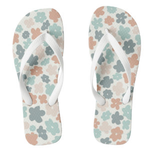 Ausschnitt von Boho pastellfarbenen Blume Flip Flops