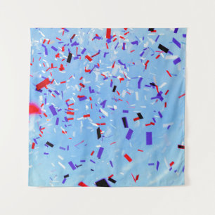 Ausschnitte aus blauem, rotem und schwarzem Papier Wandteppich