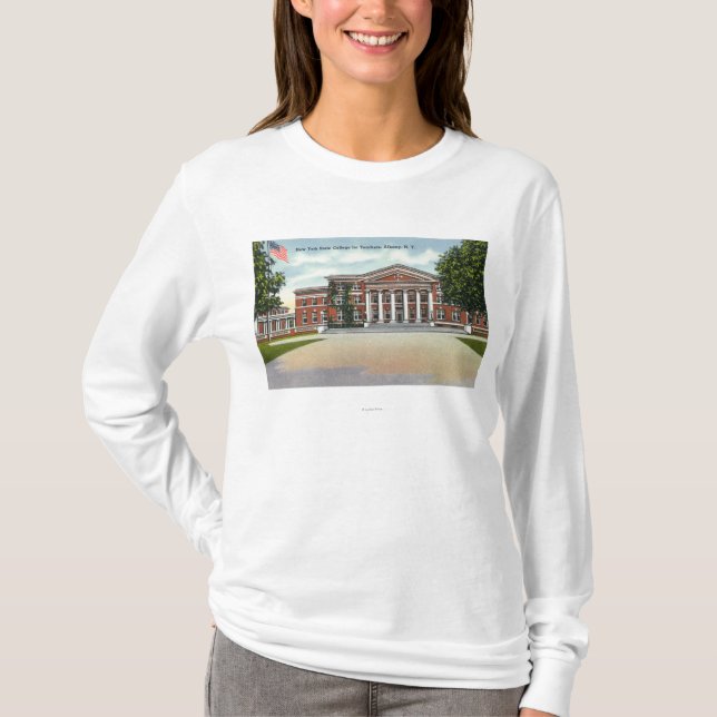 Außenansicht der NY Staats-Uni für Lehrer T-Shirt (Vorderseite)