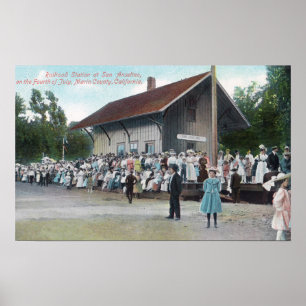 Außenansicht des Bahnhofs auf 4. von Poster