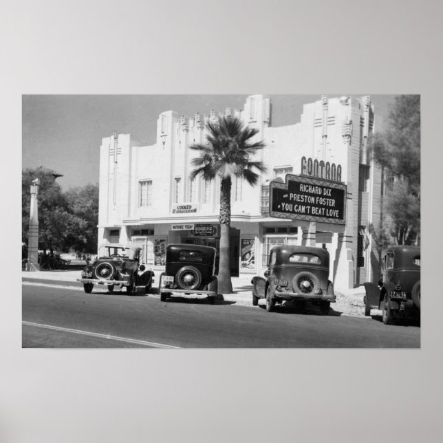 Außenansicht des Fontana Theaters Poster (Vorne)