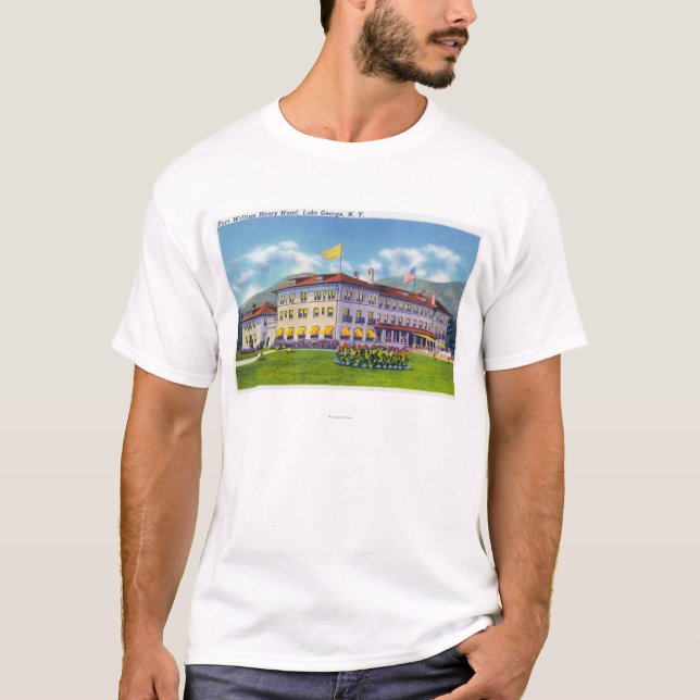 Außenansicht des Fort William Henry Hotels T-Shirt (Vorderseite)