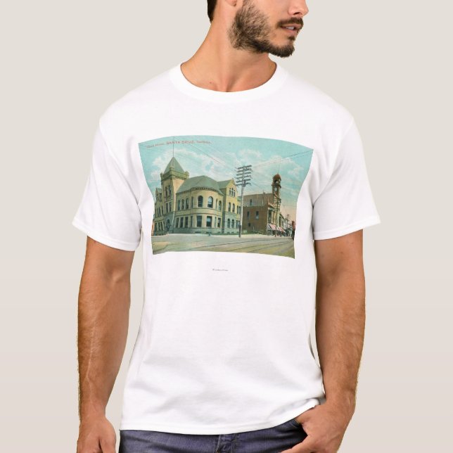 Außenansicht des Gerichtes HouseSanta Cruz, CA T-Shirt (Vorderseite)