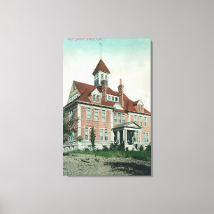 Außenansicht des hohen SchoolYreka, CA Leinwanddruck