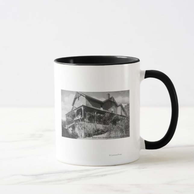Außenansicht des Hotels Glen Orchy Tasse (Rechts)