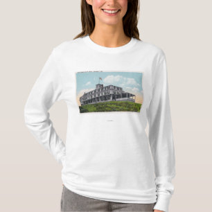 Außenansicht des Kahlkopf-Klippen-Hotels T-Shirt