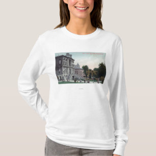 Außenansicht des Polo-Landkreis-Gerichtsgebäudes T-Shirt