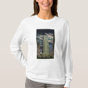 Außenansicht des Staats-Turm-Gebäude nachts T-Shirt