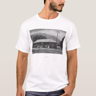 Außenansicht des Zug-Depots T-Shirt