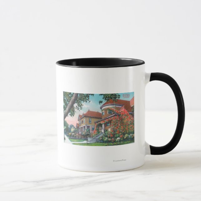 Außenansicht einer typischen Residenz Tasse (Rechts)