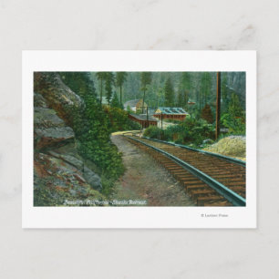Außenansicht Shasta Retreat von Bahngleisen Postkarte
