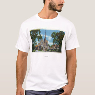 Außenansicht St Mary von Kirche und von Pfarrhaus T-Shirt